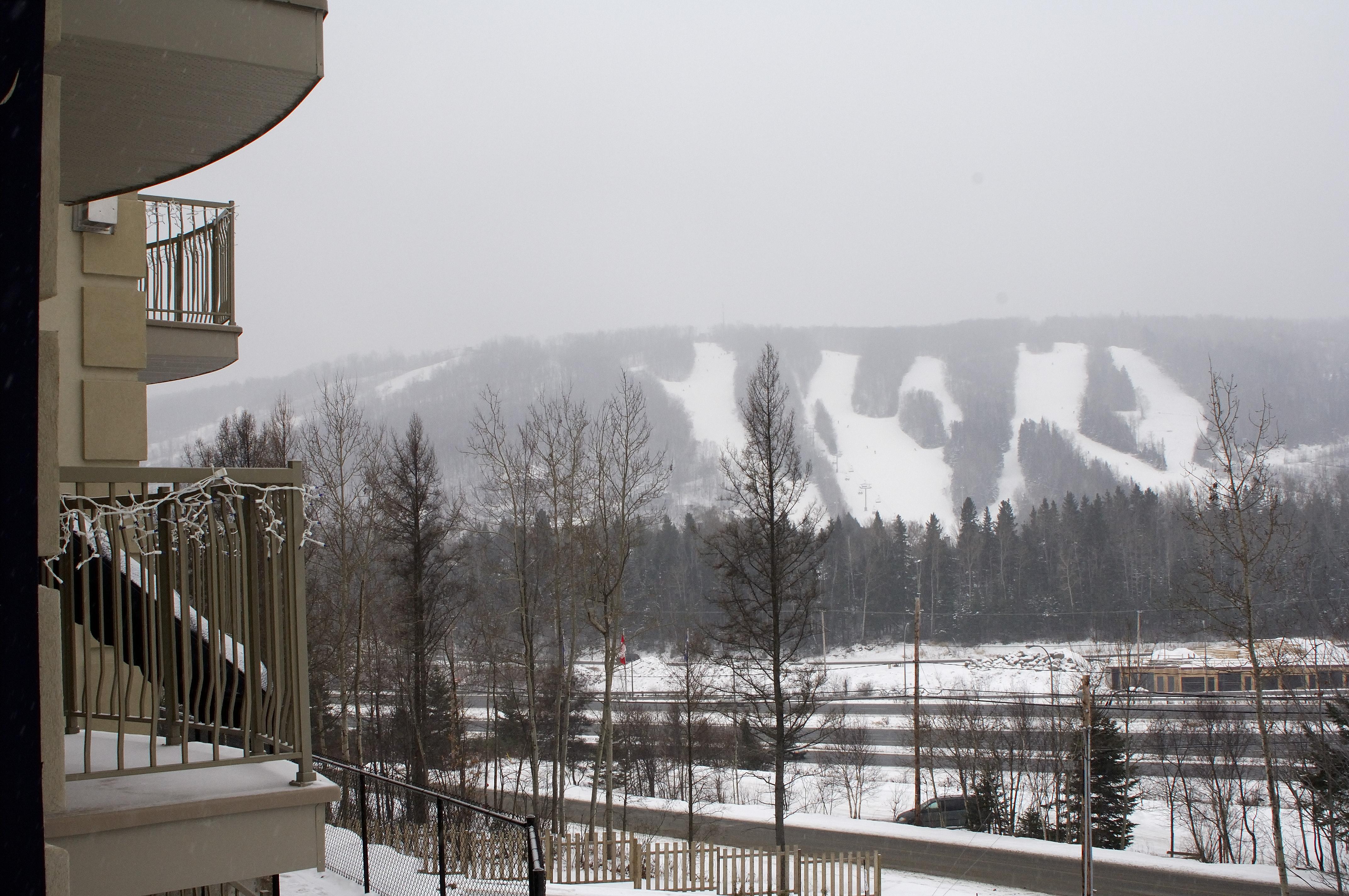 圣索沃尔酒店 Saint-Sauveur-des-Monts 外观 照片