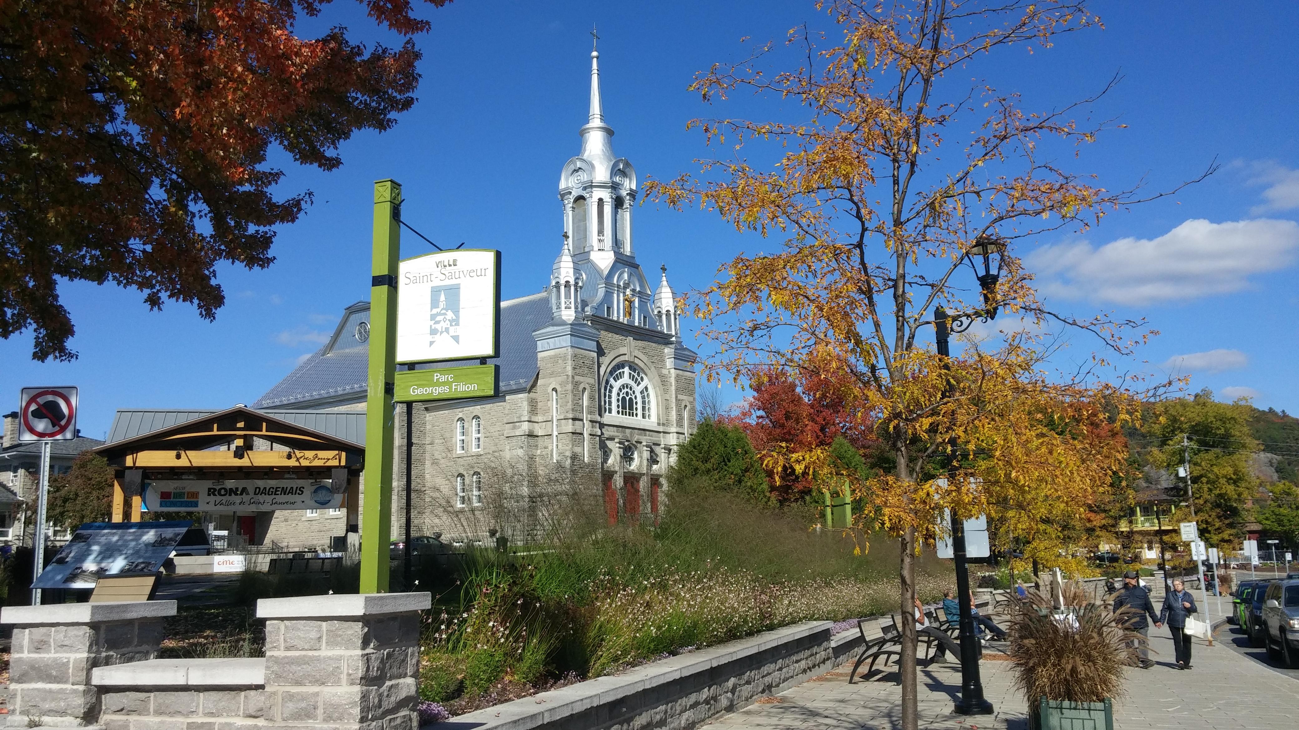 圣索沃尔酒店 Saint-Sauveur-des-Monts 外观 照片